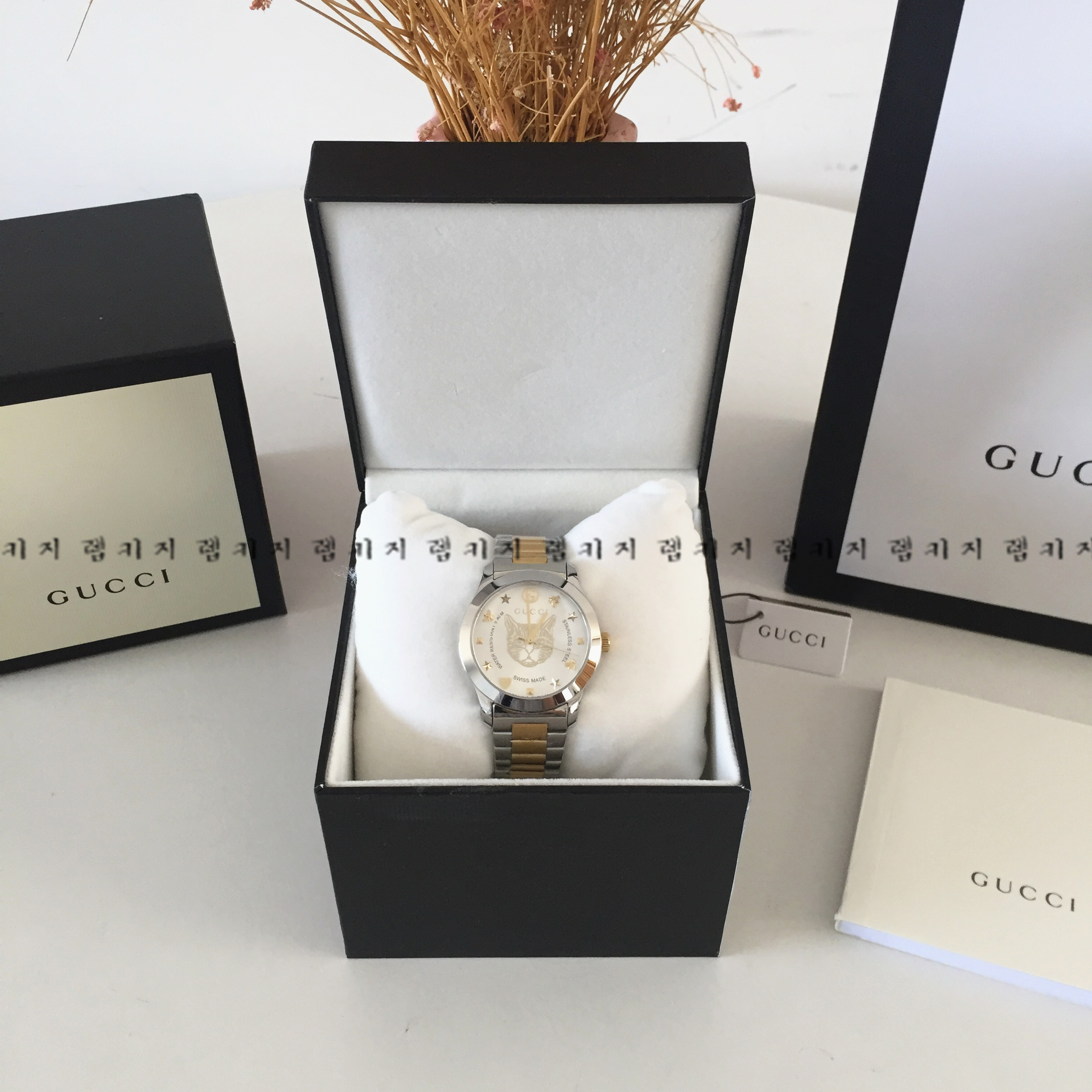 구찌 G타임리스 캣 워치 콤비 메탈시계